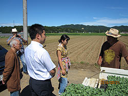 各農家へのホームステイ（農作業実習）_a0208976_1745684.jpg