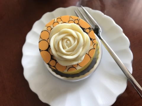 ラブリーすぎる薔薇のケーキと泡ワイン♪ (八王子ヴェールの丘)_c0212604_14433893.jpg