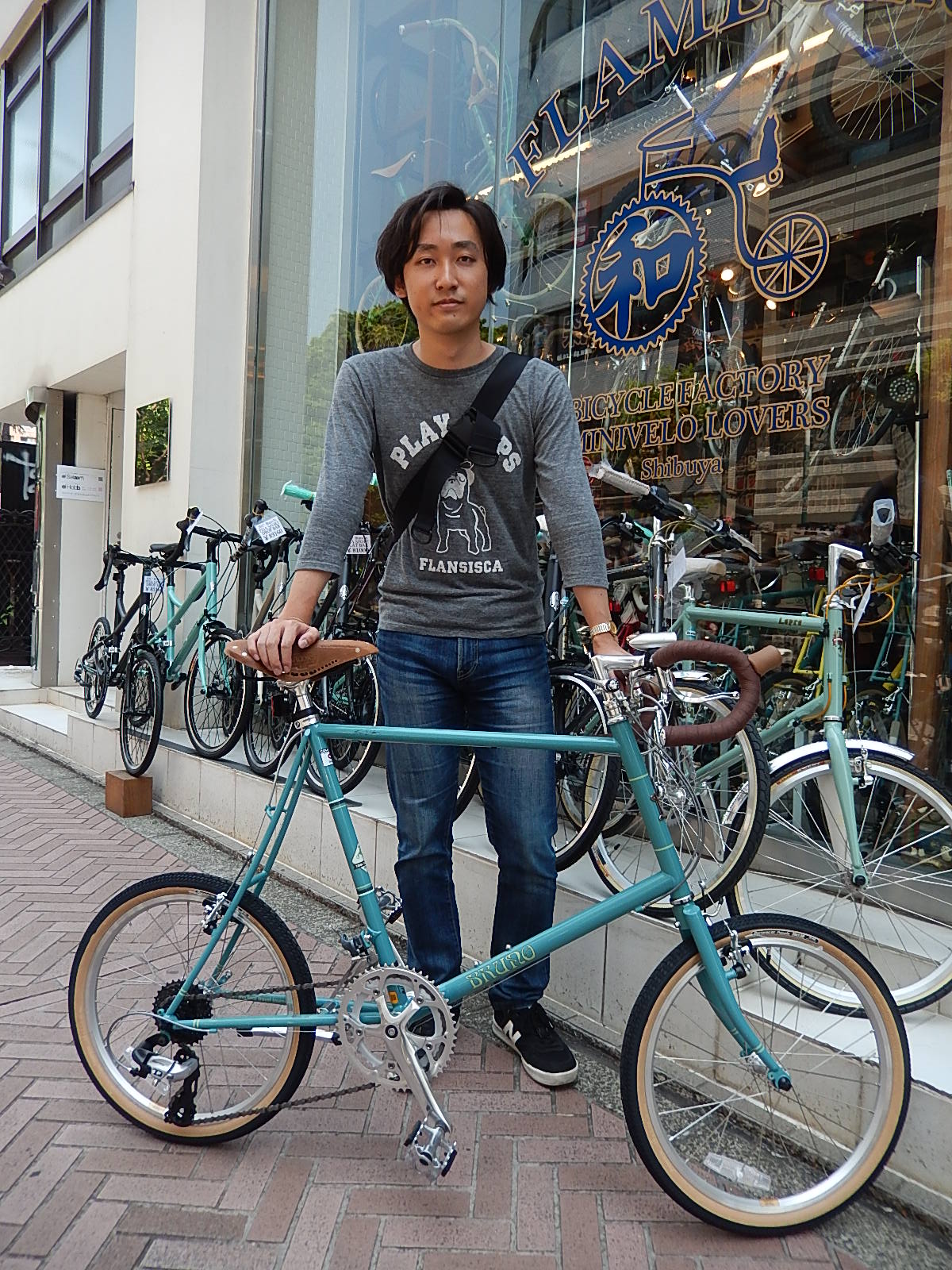 5月20日　渋谷　原宿　の自転車屋　FLAME bike前です_e0188759_19374473.jpg