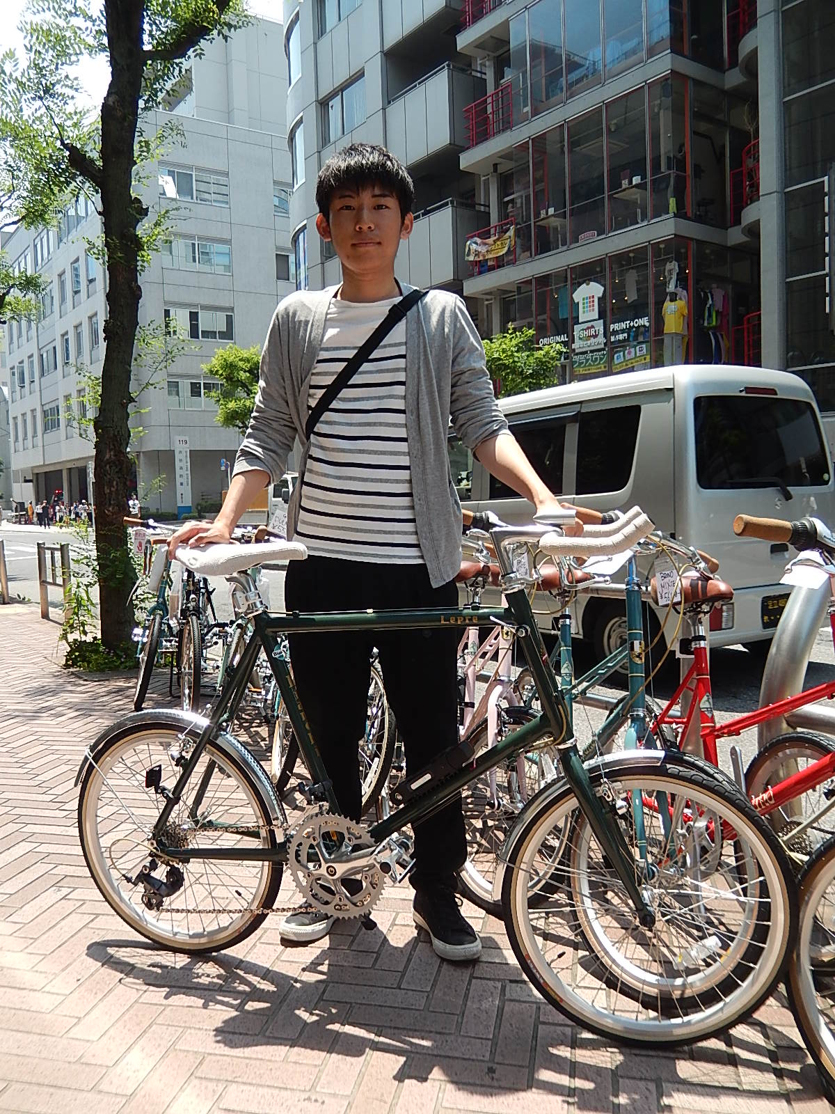 5月20日　渋谷　原宿　の自転車屋　FLAME bike前です_e0188759_19391953.jpg