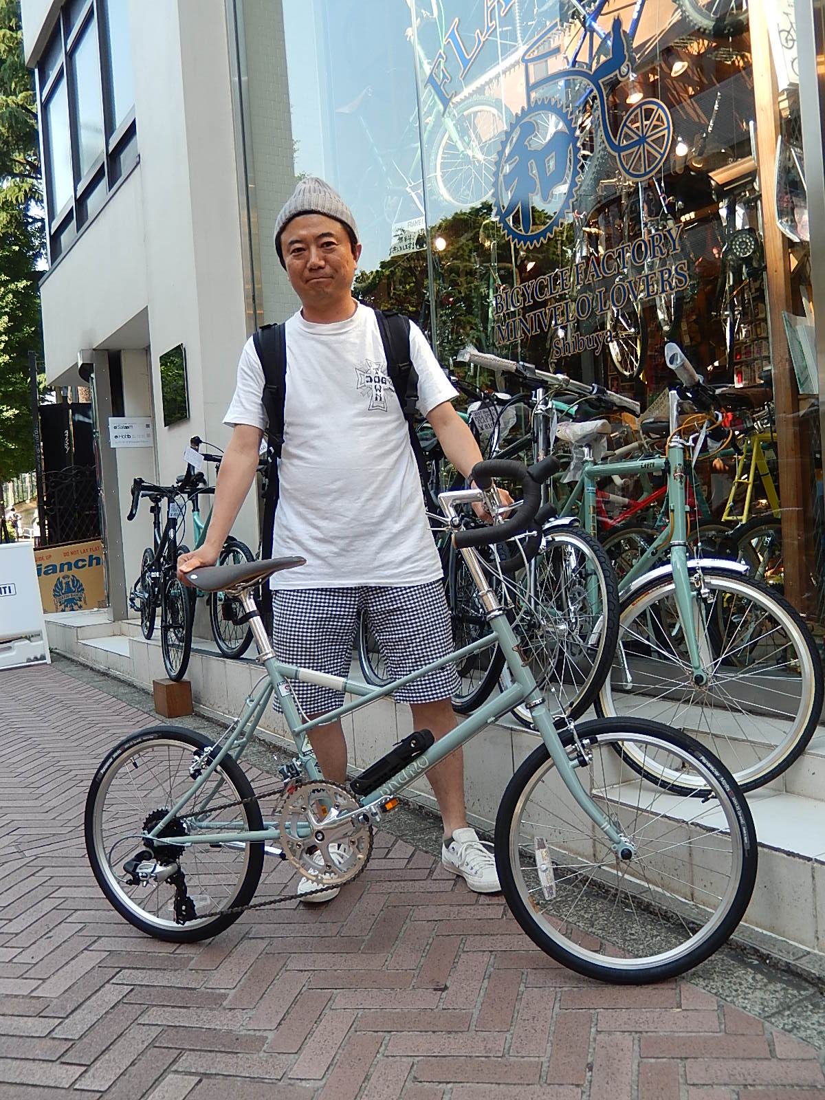 5月20日　渋谷　原宿　の自転車屋　FLAME bike前です_e0188759_19442429.jpg