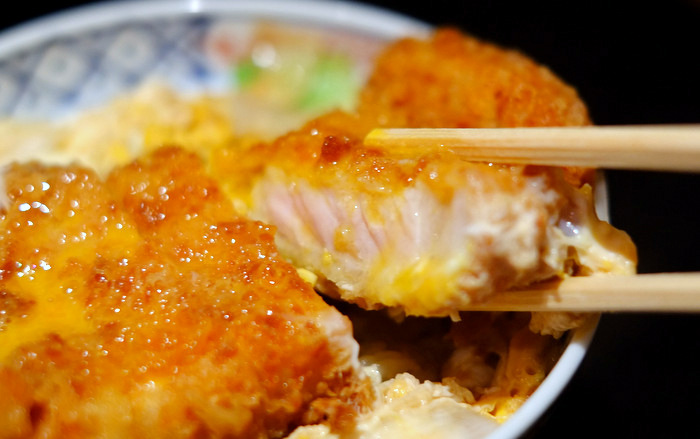 「飯田橋　主水の極上カツ丼」_a0000029_754023.jpg