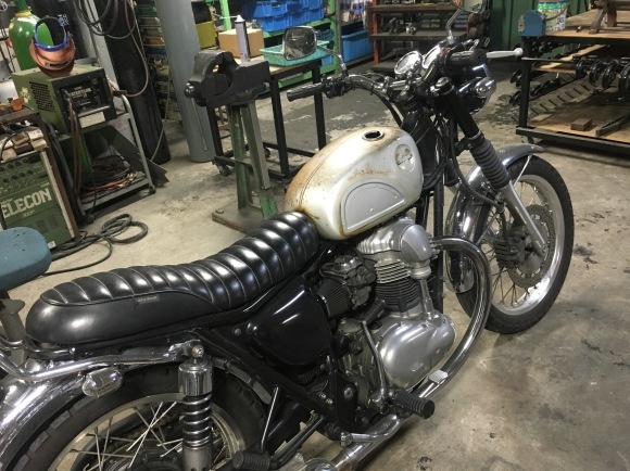 W650 ガソリンタンク製作② : CUSTOM REPORT