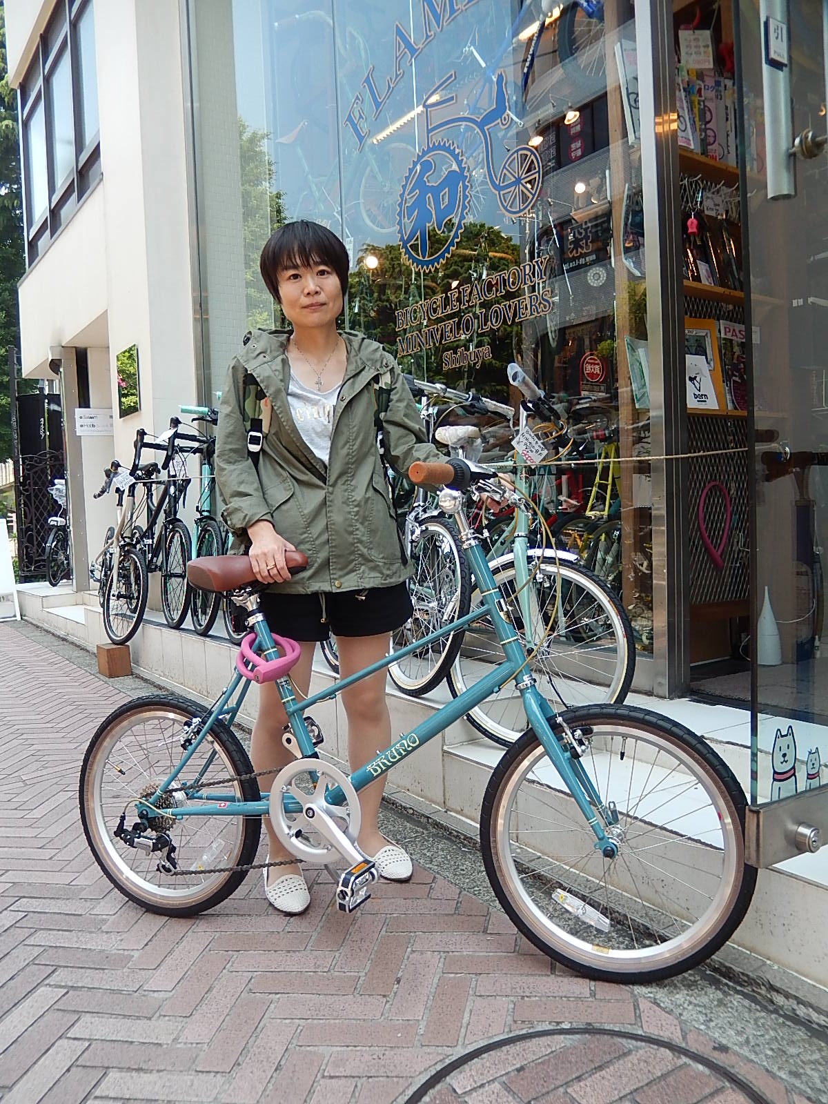 5月21日　渋谷　原宿　の自転車屋　FLAME bike前です_e0188759_19174119.jpg