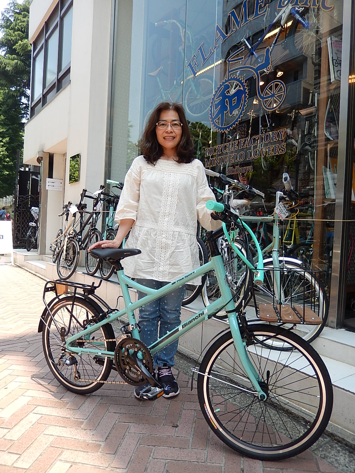 5月21日　渋谷　原宿　の自転車屋　FLAME bike前です_e0188759_19194925.jpg
