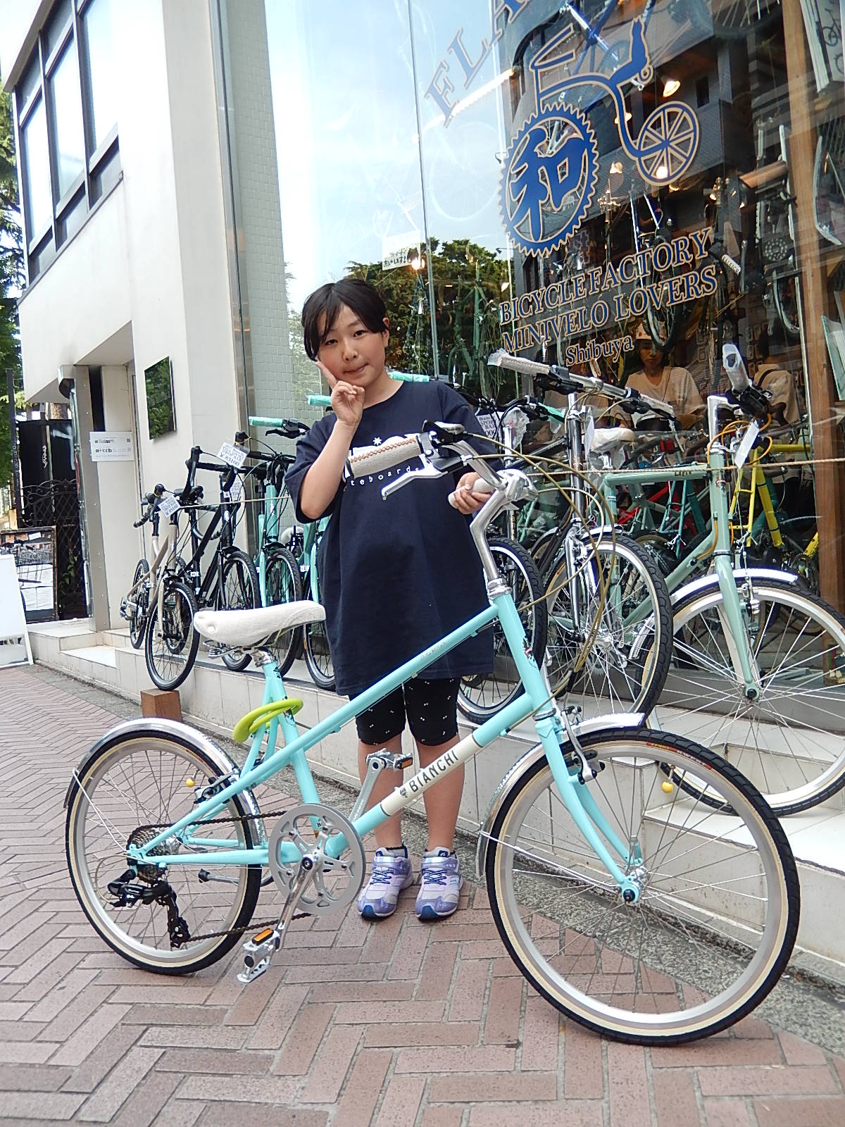 5月21日 渋谷 原宿 の自転車屋 FLAME bike前です_e0188759_19234434.jpg