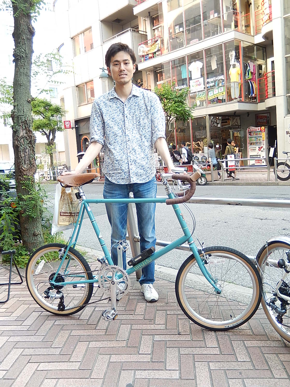 5月21日 渋谷 原宿 の自転車屋 FLAME bike前です_e0188759_19245059.jpg