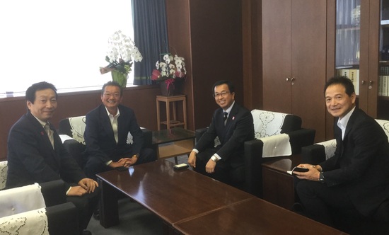 １７．０５．２２（月） 杉山甚一・印西副市長就任の県庁挨拶回りにアテンドしました（＾Ｏ＾）_f0035232_2345361.jpg