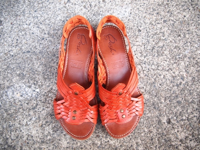 新入荷サンダル&オススメ初夏2コーデ_c0330558_22085747.jpg