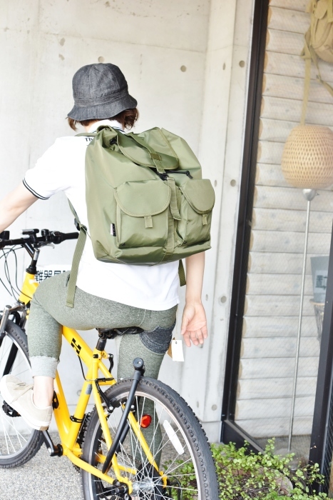 注目のコラボ限定POLO 「ART COMES FIRST」 By FRED PERRY_d0152280_14435535.jpg