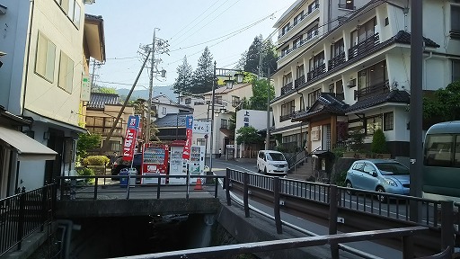 e0020682_15335.jpg