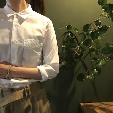 ショートパンツ　と　シャツ_d0364239_18002588.jpg