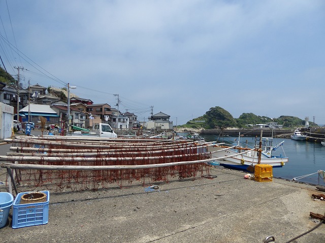 仁衛門さんの所有の島に手漕ぎ舟で渡ってみた♪房総は太海♪_b0287088_20352120.jpg