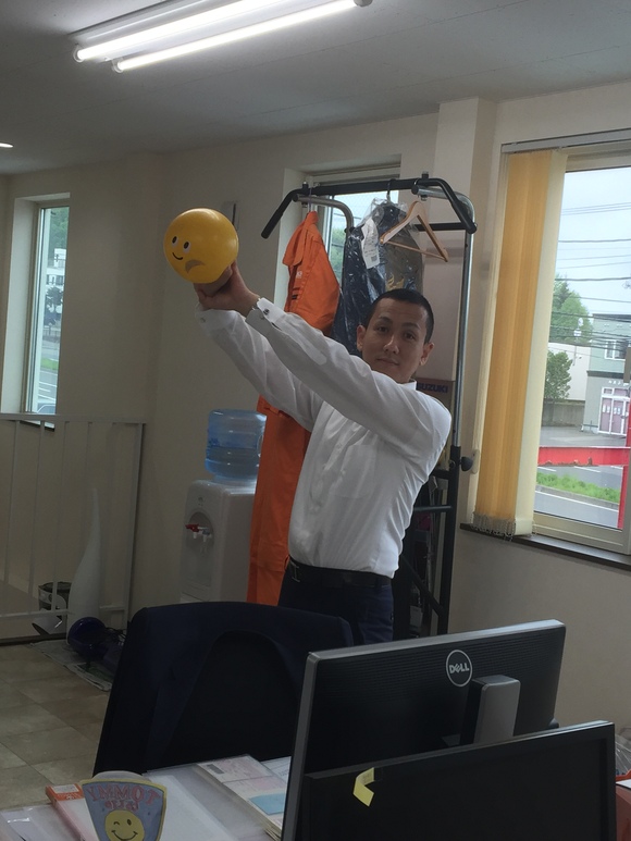 5月24日 水曜日にひとログヽ( ‘ω’ )ノ ランクル・アルファード・ハイエース多数取り揃え☆_b0127002_17363968.jpg
