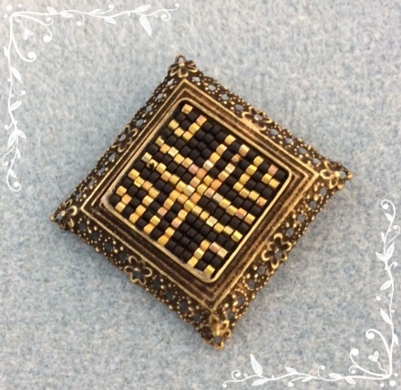 『デリカビーズ織り』生徒さんの作品です♪_c0357605_10530198.jpg