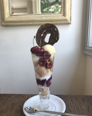 「ドーナツパフェ チェリー」新登場!! & ROCKSIDE MARKETに出店します。_a0221457_17400275.jpg
