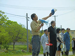 田植え体験(上目黒小・枝野小)_d0247484_13153478.jpg