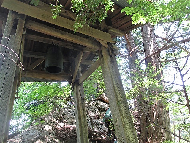 桐生市　桐生川源流の根本山で渓流美とラブリーな尾根歩き　　　　　Mount Nemoto in Kiryū, Gunma　_f0308721_2162886.jpg