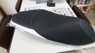 板橋のPCXにバイクザシートインサイド_e0114857_10583557.jpg