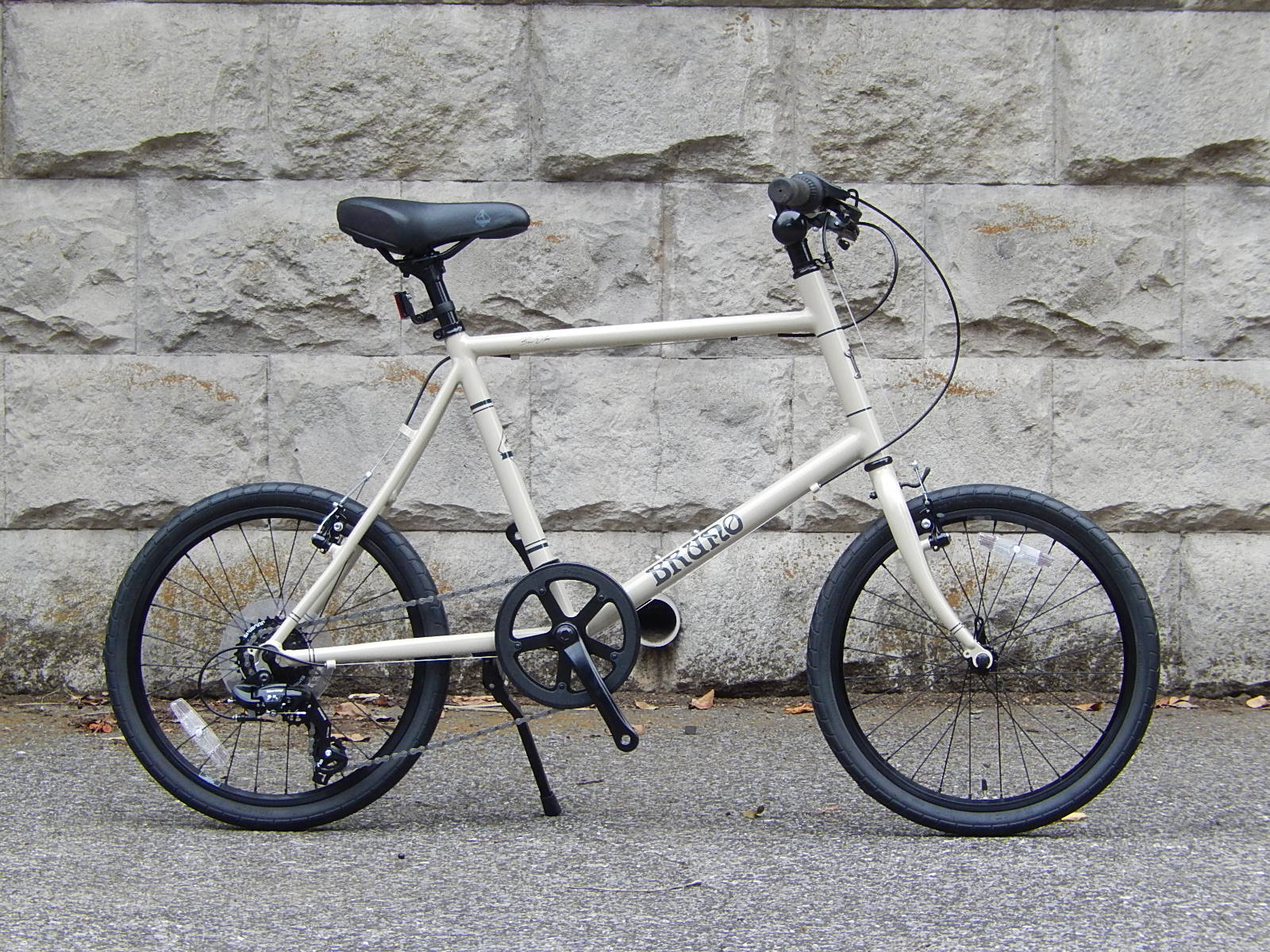 BRUNO MINIVELO FLAT 発売_e0188759_18364626.jpg
