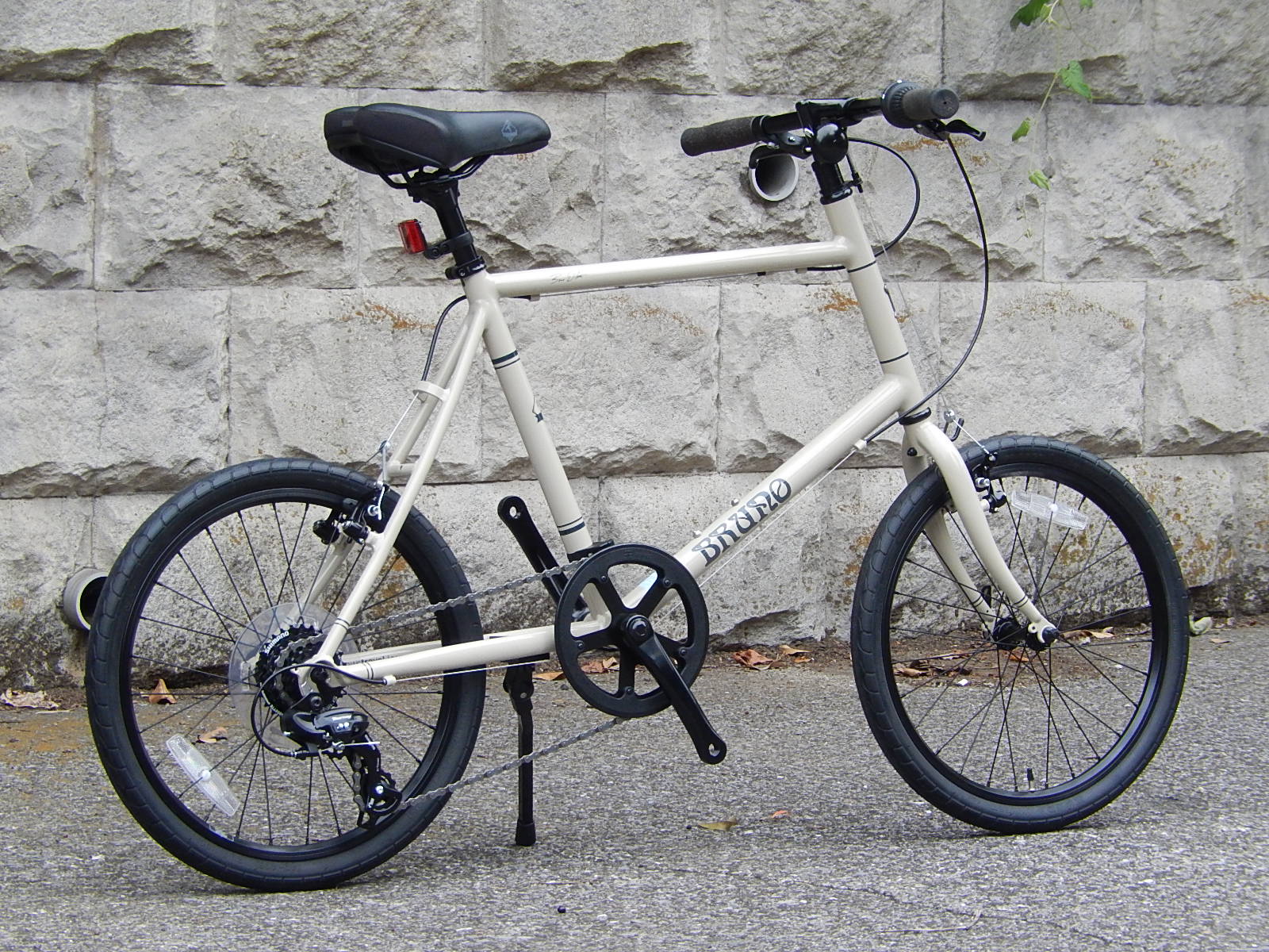 BRUNO MINIVELO FLAT 発売_e0188759_1837813.jpg