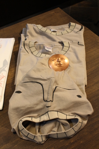 Tシャツ+α 展 金工作家、叩いて Tシャツひとひねり_a0260022_13134208.jpg