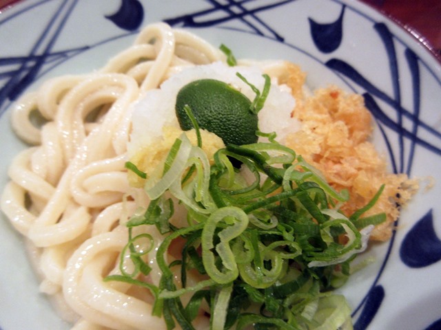 【丸亀製麺】おろし醤油うどんとてんぷら【茅ヶ崎ラスカ】_b0009849_1410056.jpg