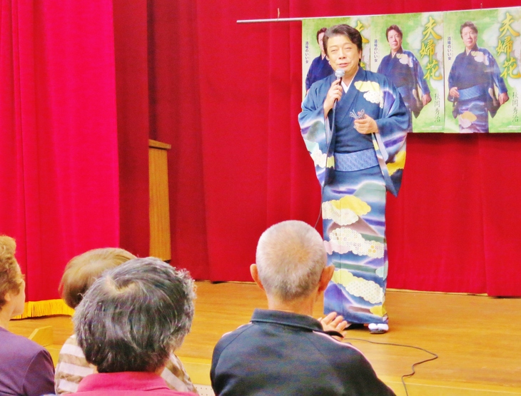 夫婦花発売記念ミニライブ・根崎町公民館_b0083801_14122683.jpg