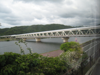 三江線の空中の駅へ_a0140014_3251416.png