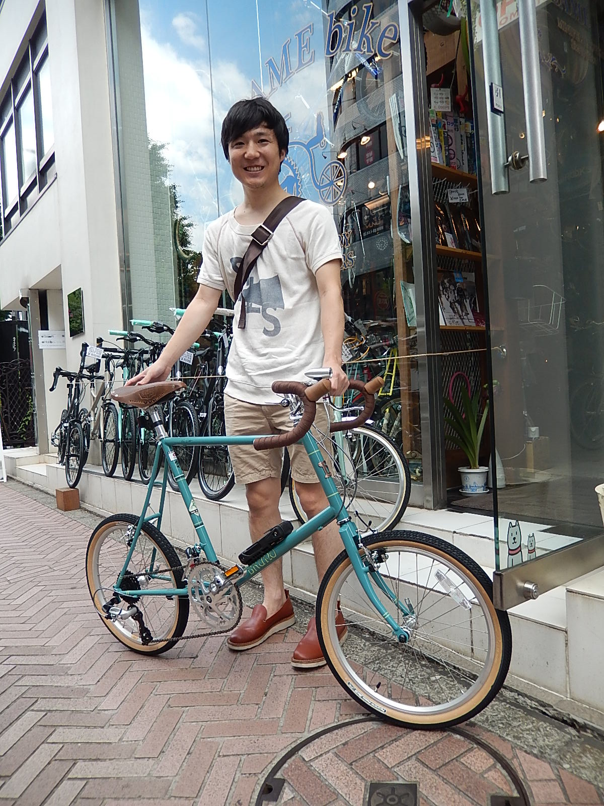 5月28日 渋谷 原宿 の自転車屋 FLAME bike前です_e0188759_1817436.jpg