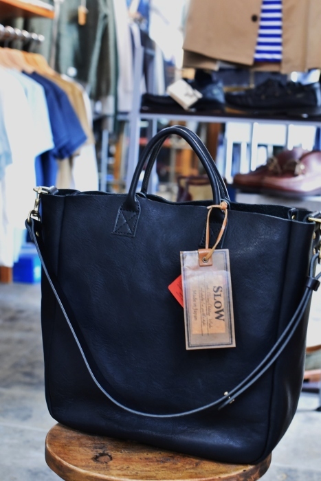 SLOW ・・・ FUNNY BAG & 2WAY TOTE LEATHER BAG の極み★★_d0152280_03305896.jpg