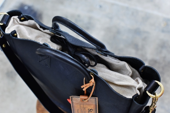 SLOW ・・・ FUNNY BAG & 2WAY TOTE LEATHER BAG の極み★★_d0152280_03314463.jpg