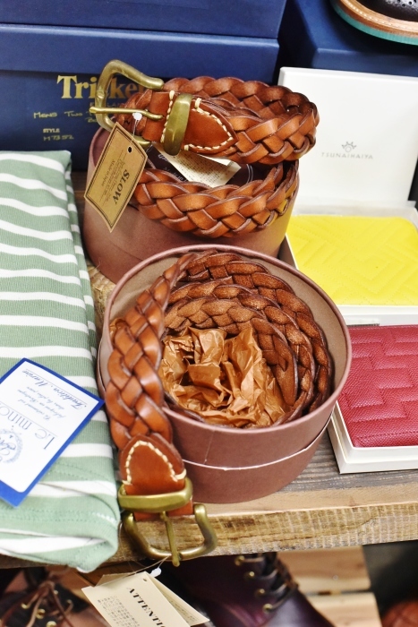 SLOW ・・・ FUNNY BAG & 2WAY TOTE LEATHER BAG の極み★★_d0152280_03383125.jpg