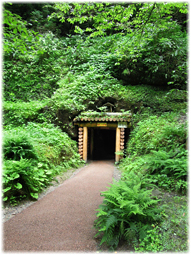 温泉津から石見銀山へ(追記)_d0221430_21123029.jpg
