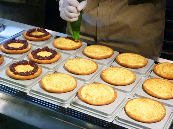 【閉店】生どら焼き専門店 DOU(ドウ)_c0152767_21174130.jpg