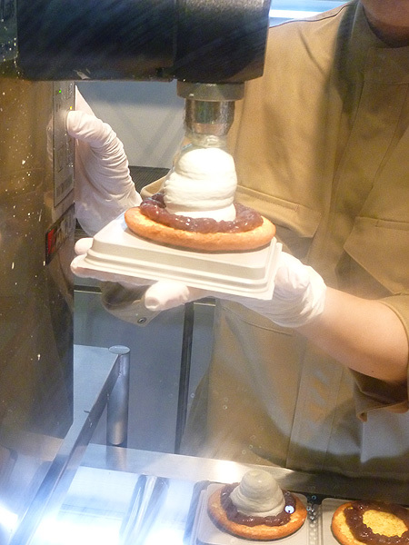 【閉店】生どら焼き専門店 DOU(ドウ)_c0152767_21230518.jpg
