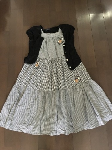 家の中では楽しい服を着ます どんな人生も好き 家の中では楽しい服を着ます どんな人生も好き