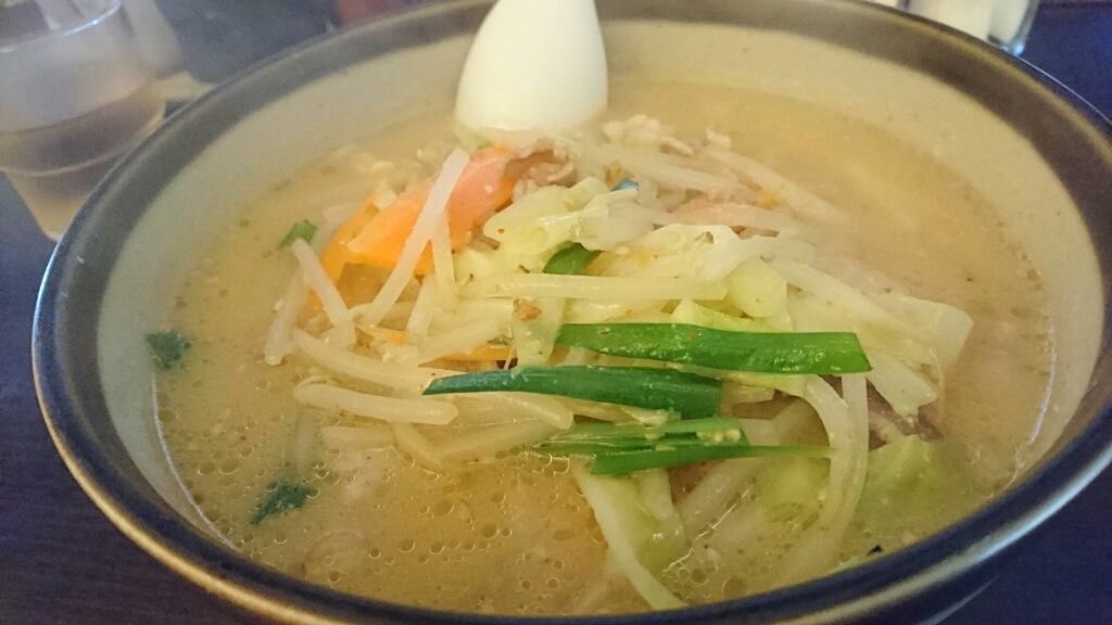 手打ち味噌ラーメンとスタ丼_d0068151_08453144.jpg