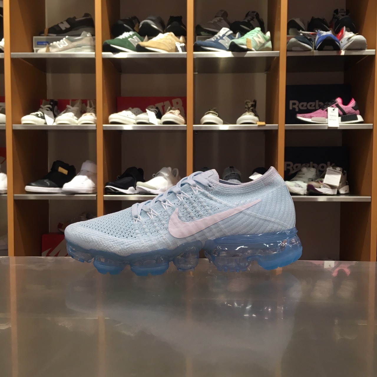 6月1日発売！　AIR VAPORMAX FLYKNIT_b0142780_19350942.jpg