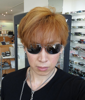 OAKLEY(オークリー)2017年新作Mono-Shockヒンジ搭載ワイヤーサングラスGAUGE8(ゲージ エイト)入荷!_c0003493_11575071.jpg