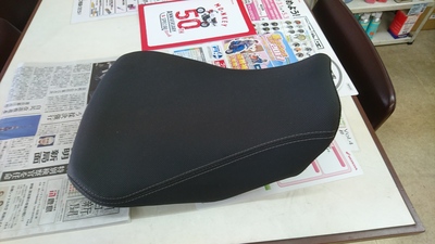 新座のMT09トレーサーにバイクザシートインサイド_e0114857_1014266.jpg