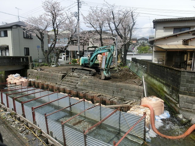 富士市の清流・田宿川の新しい親水護岸が完成！_f0141310_07300930.jpg