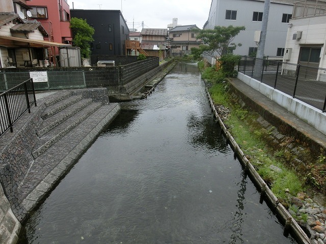 富士市の清流・田宿川の新しい親水護岸が完成！_f0141310_07334346.jpg