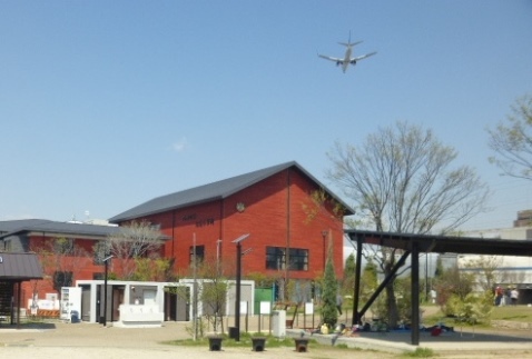 4月13日 森友小学校(瑞穂の國記念小學院)現場見学_f0197754_14162331.jpg
