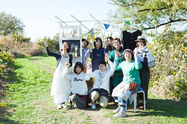 小屋の作り方〜女性ひとりで５分で組み立てOKな小屋DIY〜_c0224982_08283973.jpg