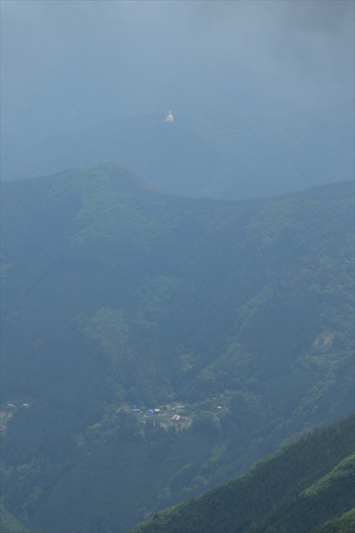 稲村尾根より鷹巣山、峰谷へ_b0246693_11445140.jpg