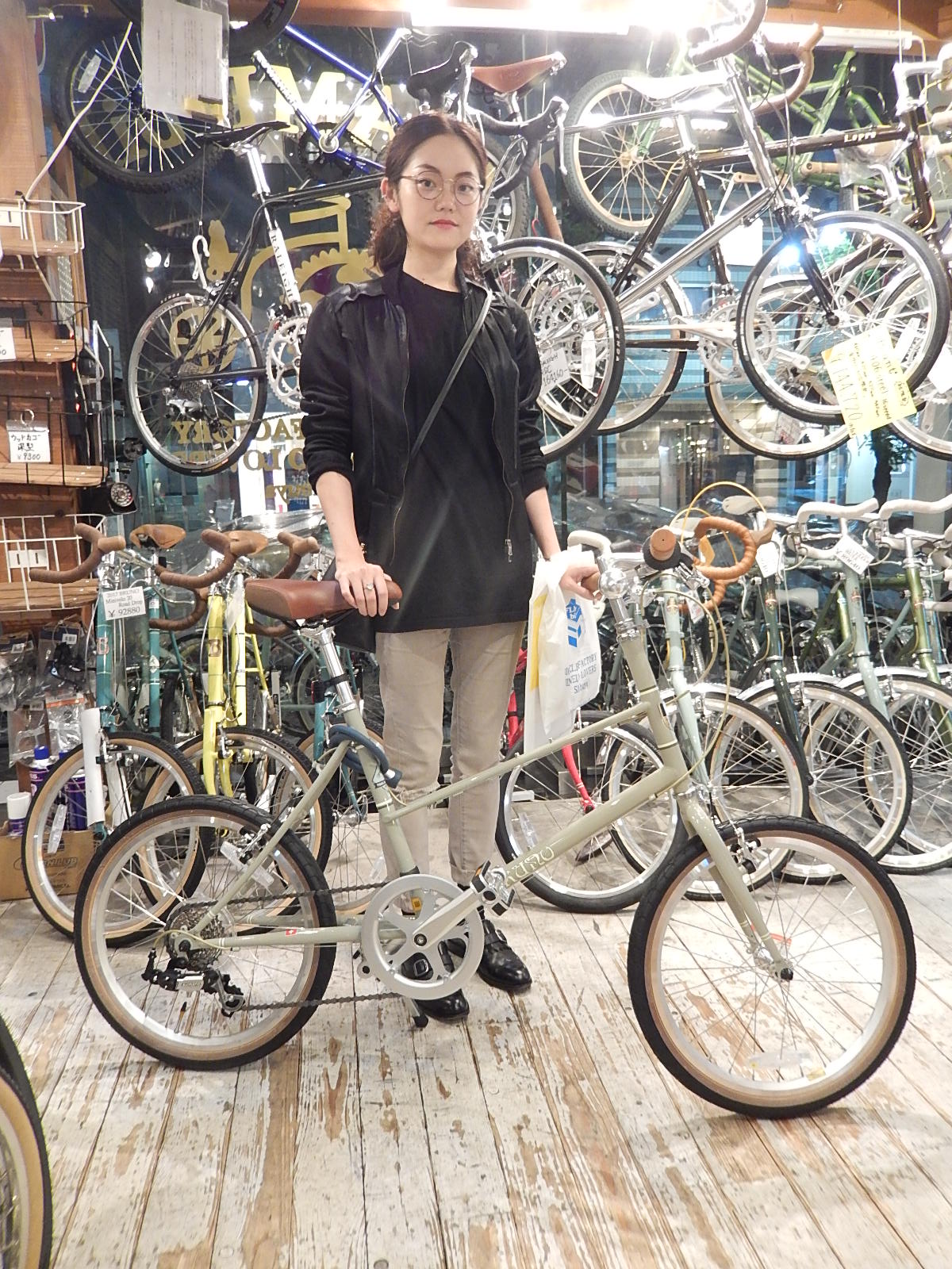 6月3日 渋谷 原宿 の自転車屋 FLAME bike前です_e0188759_19252035.jpg