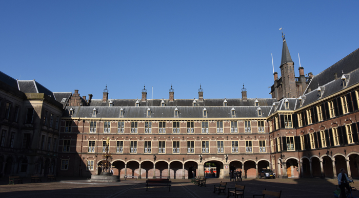 ぜひ訪れたい！オランダ・デンハーグ・ビネンホフ写真　Binnenhof photo_e0171573_2034547.jpg