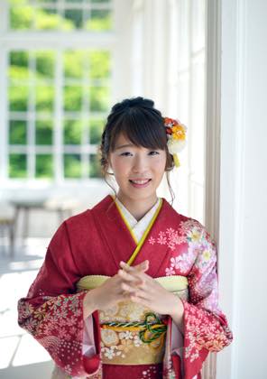 ロケ撮影にも良い季節......成人前撮りの写真を仁風閣....._b0194185_2265765.jpg