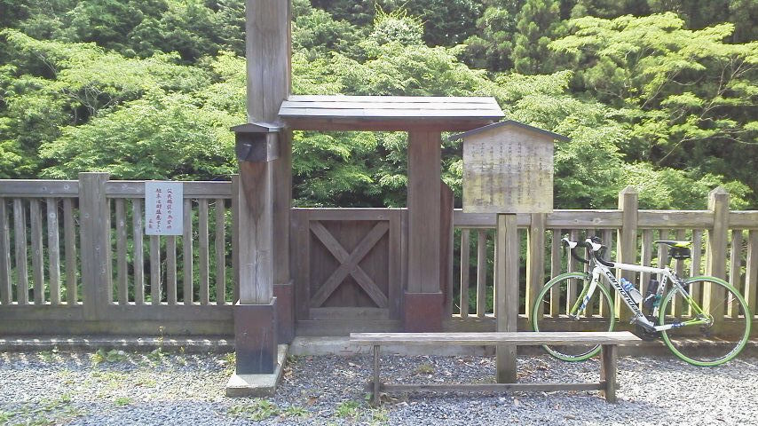 e0348420_04173844.jpg